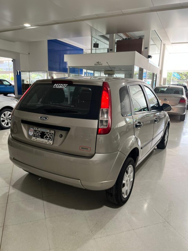 
								Ford Fiesta Ambiente Plus completo									