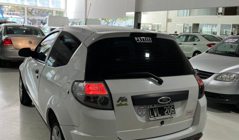 
								Ford KA Viral completo									