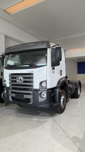 Volkswagen Constellation 17.280