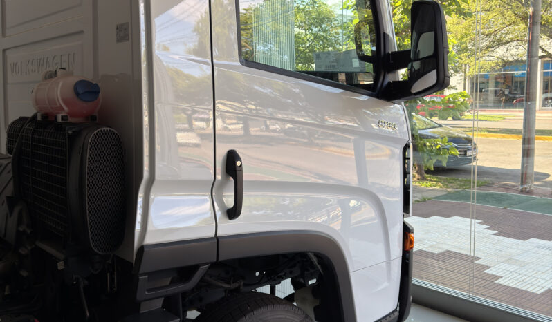 
								Volkswagen Constellation 9.180 completo									