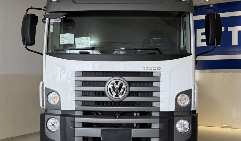 
								Volkswagen Constellation 17.280 completo									