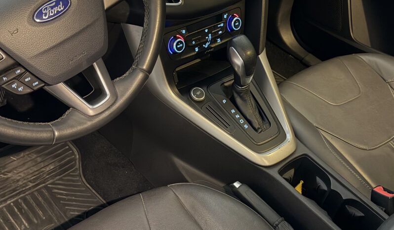 
								FORD FOCUS SE PLUS completo									