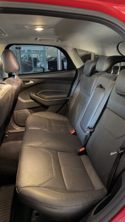 
										FORD FOCUS SE PLUS completo									