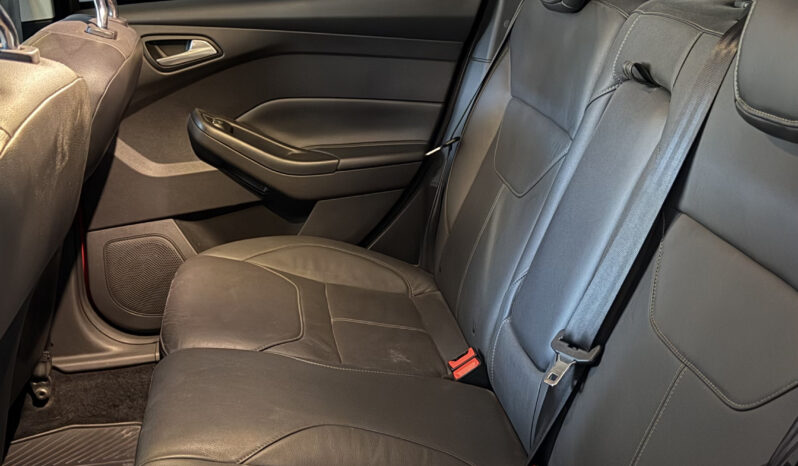 
								FORD FOCUS SE PLUS completo									