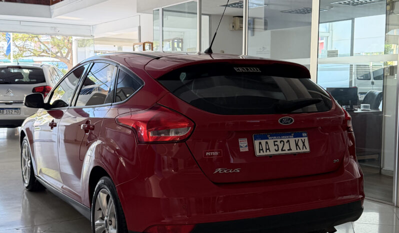 
								FORD FOCUS SE PLUS completo									