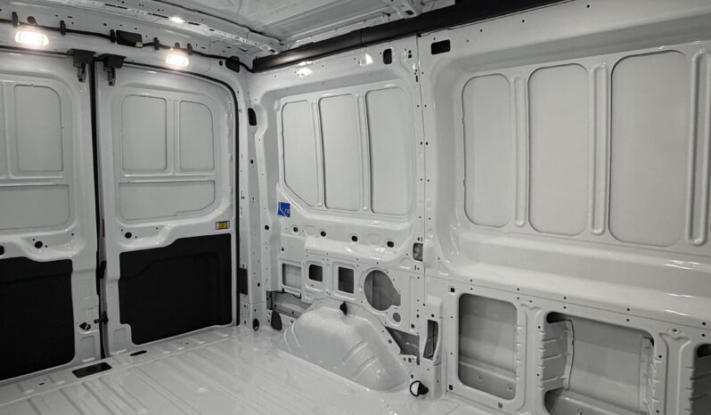 
								Ford Transit Furgón completo									