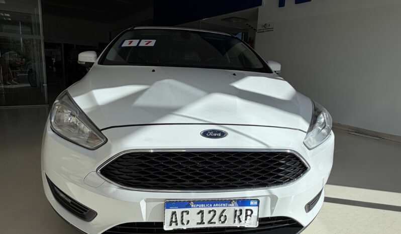 
								Ford Focus S 2017 completo									