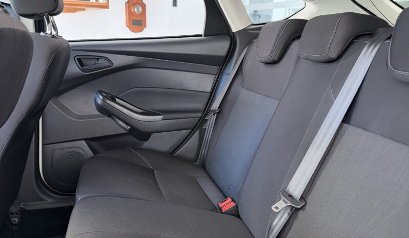 
								Ford Focus S 2017 completo									