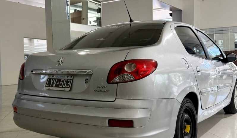 
								Peugeot 207 Compact completo									