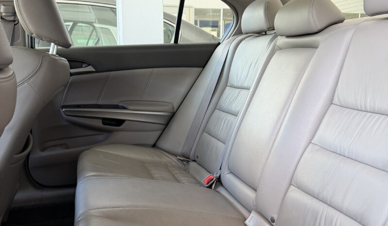 
								Honda Accord V6 completo									