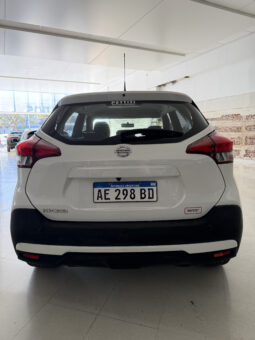 
										Nissan Kicks Advance completo									