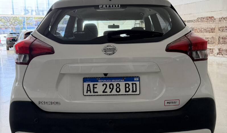 
								Nissan Kicks Advance completo									