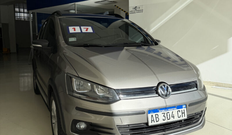 
								Volkswagen Suran Track 1.6 5D completo									