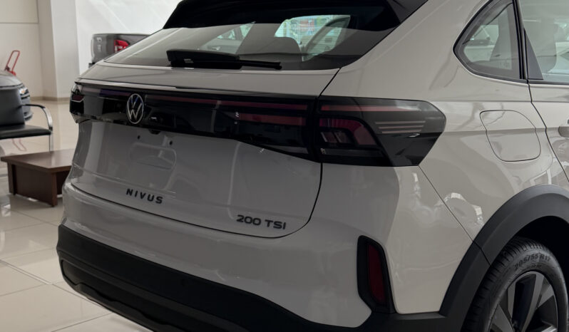 
								Volkswagen Nivus Comfortline completo									