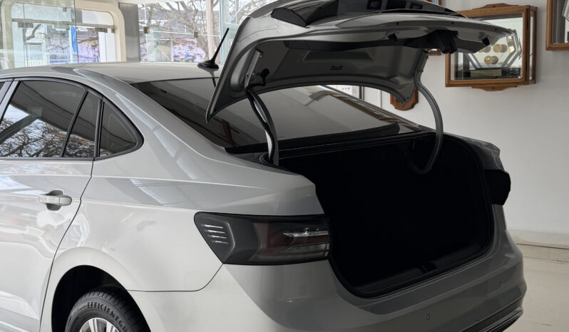 
								Volkswagen Virtus Comfortline completo									