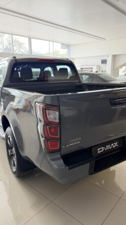 
										Isuzu D-Max 3.0 LSE completo									