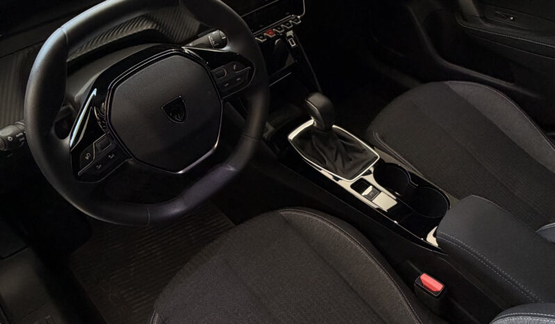 
								Peugeot 2008 Active T200 completo									