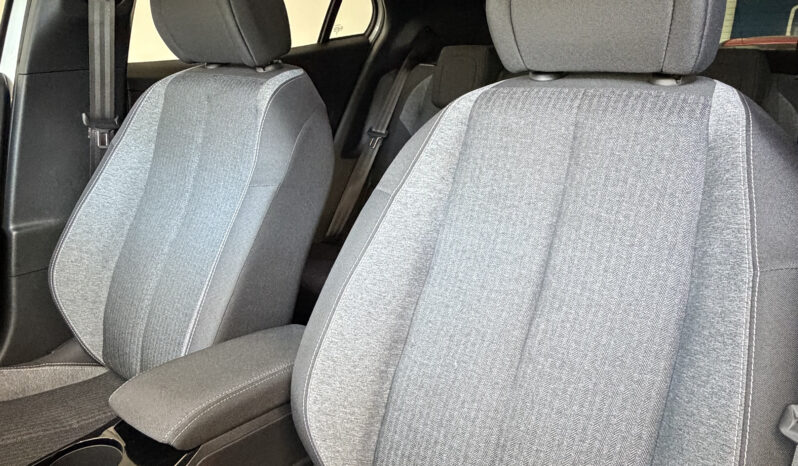 
								Peugeot 2008 Active T200 completo									