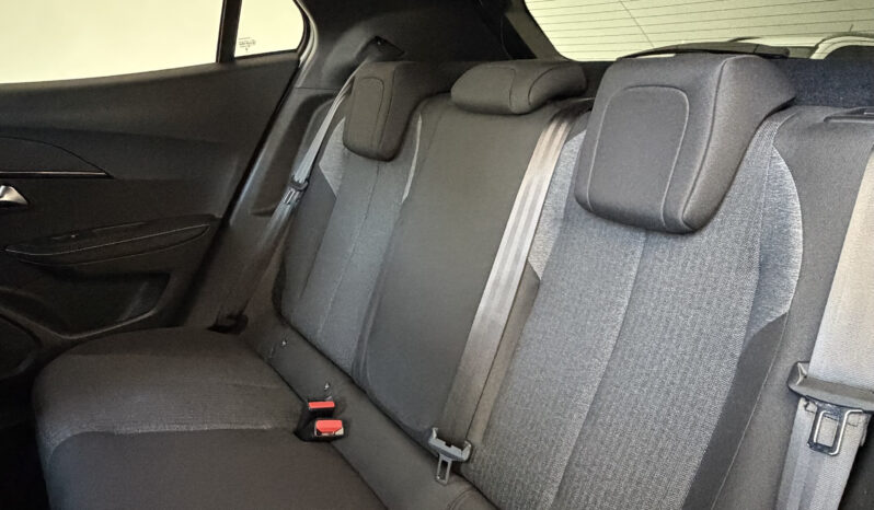 
								Peugeot 2008 Active T200 completo									
